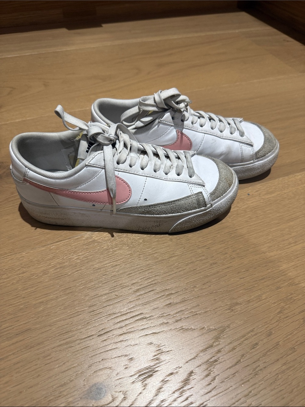 platform Nike Low-Top blazers with Pink Swoosh